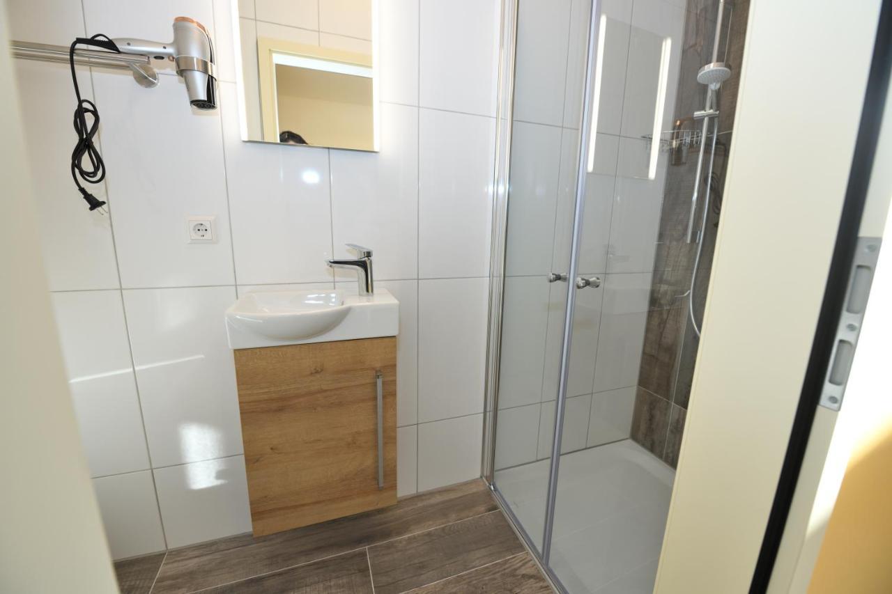 Ferienwohnung Boardinghouse am Welzbach Gau-Algesheim Exterior foto